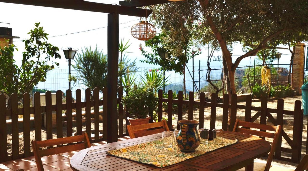 Casa Vacanze Marale Castelmola Esterno foto